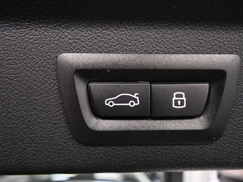 Used 2026 BMW X2 xDrive28i AWD/4WD image 25
