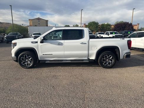New 2026 GMC Sierra 1500 SLT w/ SLT Premium Plus Package AWD/4WD image 8