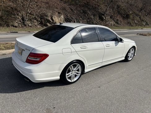 Used 2012 Mercedes-Benz C 300 4MATIC Sedan image 7