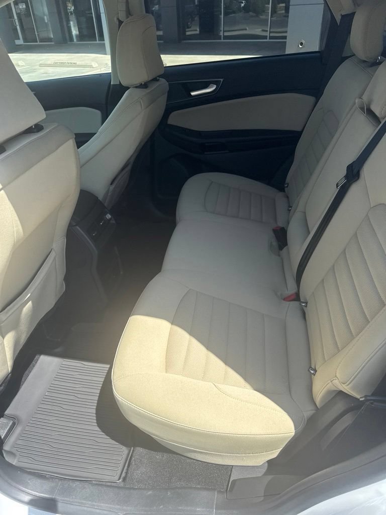 Used 2024 Ford Edge SE AWD/4WD image 14
