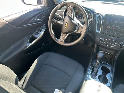 Used 2023 Chevrolet Malibu LT image 20