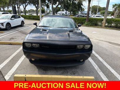 Used 2014 Dodge Challenger SXT
