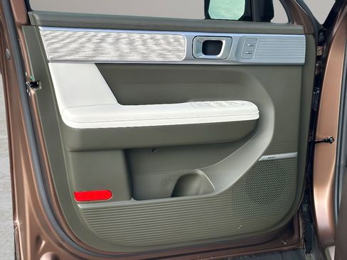 Used 2025 Hyundai Santa Fe Calligraphy image 21