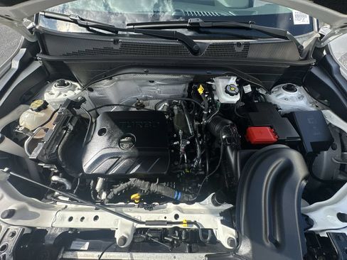 Used 2024 Chevrolet TrailBlazer LT w/ LT Cold Weather Package FWD image 33