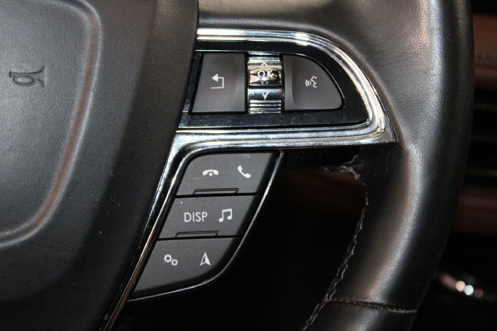 Used 2022 Lincoln Nautilus Reserve w/ Equipment Group 201A FWD image 37
