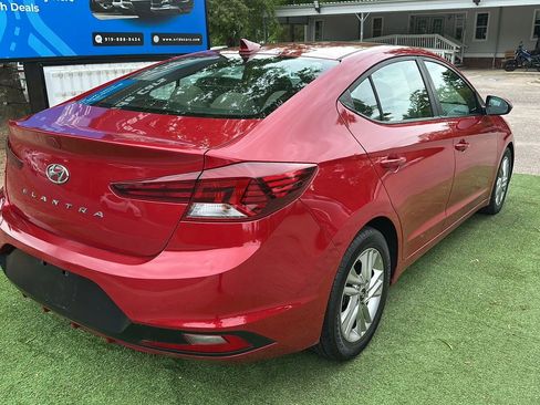 Used 2019 Hyundai Elantra Value Edition FWD image 7
