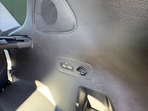 Used 2020 Hyundai Santa Fe Limited image 33