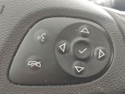 Used 2015 Chevrolet Impala LTZ FWD image 17