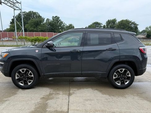 Used 2017 Jeep Compass Trailhawk w/ Leather Interior Group AWD/4WD image 13