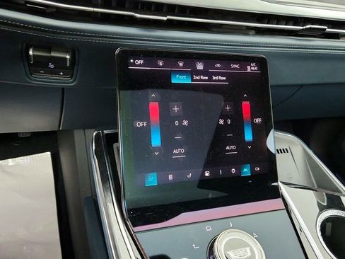 Used 2025 Cadillac Escalade IQ Luxury 2 image 18