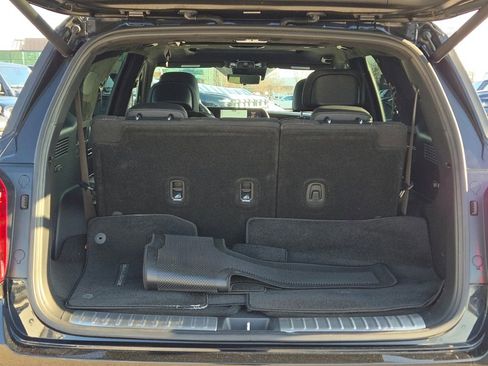 Used 2024 Hyundai Palisade Calligraphy image 16