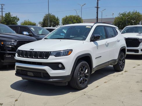 New 2026 Jeep Compass Latitude AWD/4WD image 3