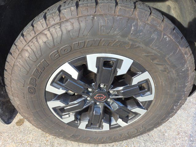 Used 2022 Nissan Frontier Pro-X RWD image 14
