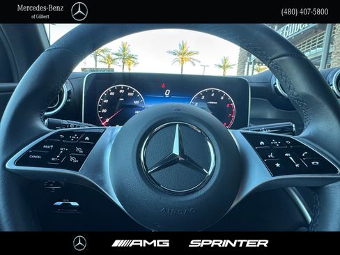 Certified 2024 Mercedes-Benz GLC 300 image 28