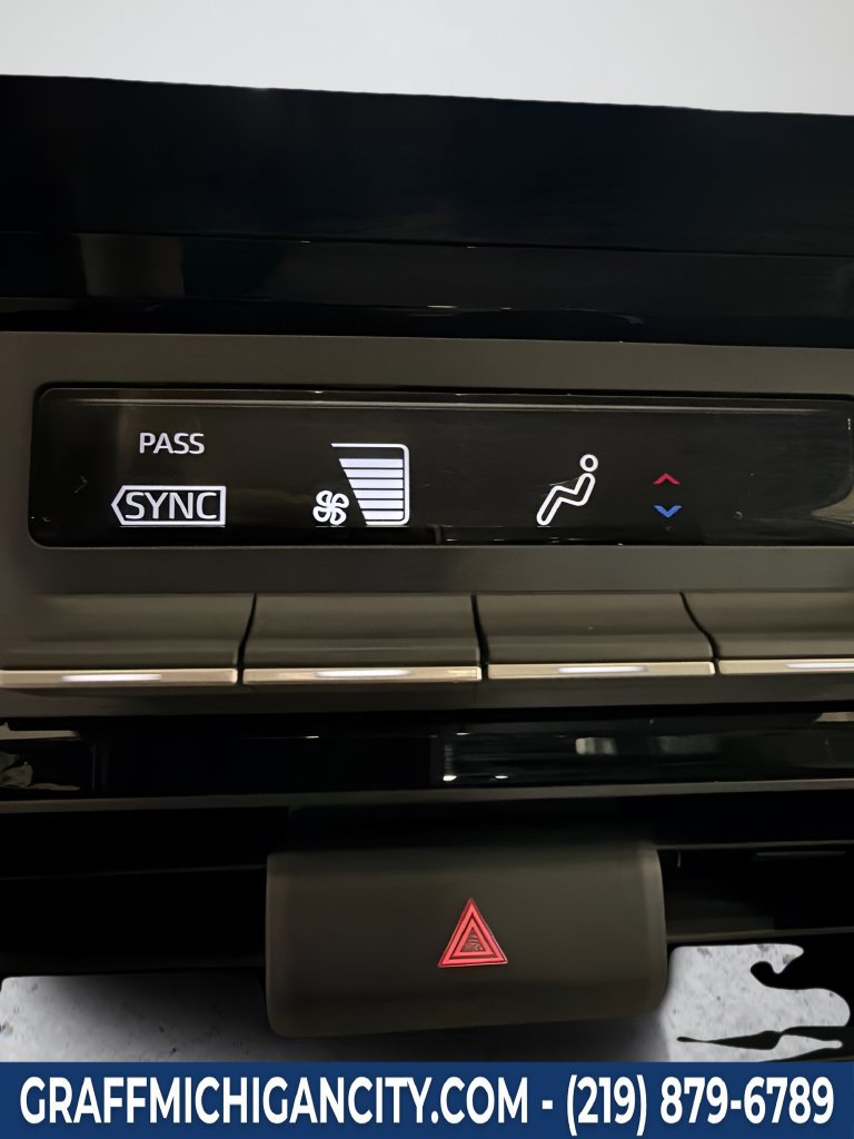 Used 2024 Toyota Grand Highlander AWD image 42