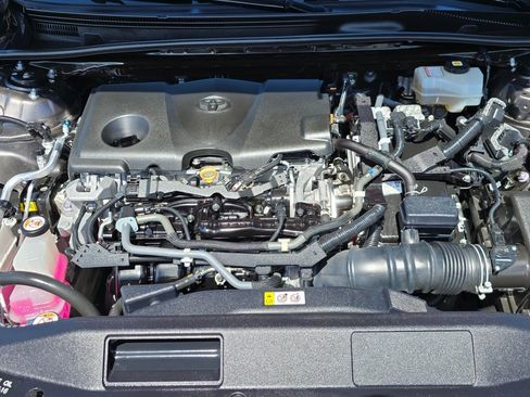 Used 2020 Toyota Camry LE FWD image 20