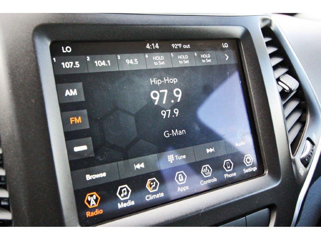 Used 2022 Jeep Cherokee Trailhawk w/ Trailer Tow Group AWD/4WD image 27
