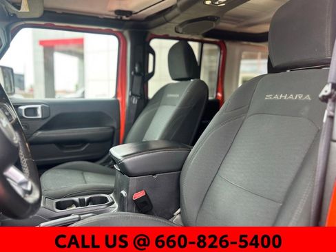 Used 2019 Jeep Wrangler Unlimited Sahara w/ Uconnect 4C Nav & Sound Group AWD/4WD image 9