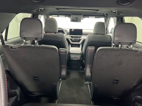 Used 2025 Ford Explorer ST-Line w/ Premium Package image 10