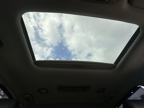 Certified 2022 Kia Telluride EX image 16