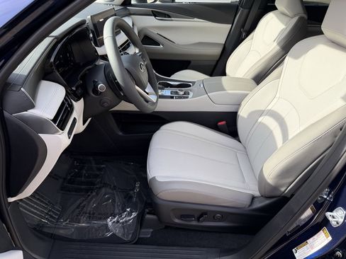 New 2026 INFINITI QX60 Luxe image 8