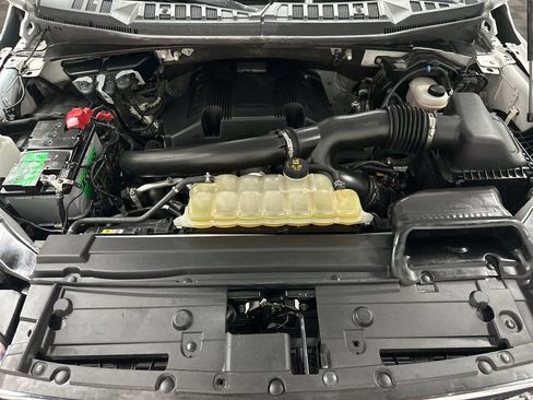 Used 2020 Ford F150 Platinum w/ Equipment Group 701A Luxury image 38