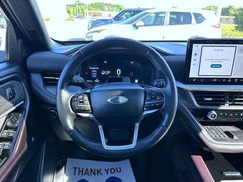 Used 2025 Ford Explorer Platinum w/ LUX Leather Package AWD/4WD image 11