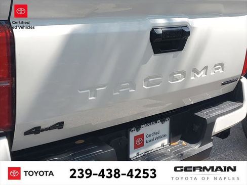 Certified 2025 Toyota Tacoma TRD Off-Road AWD/4WD image 17