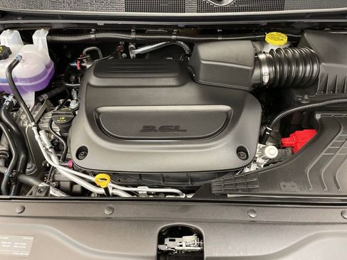 New 2026 Chrysler Voyager LX image 17