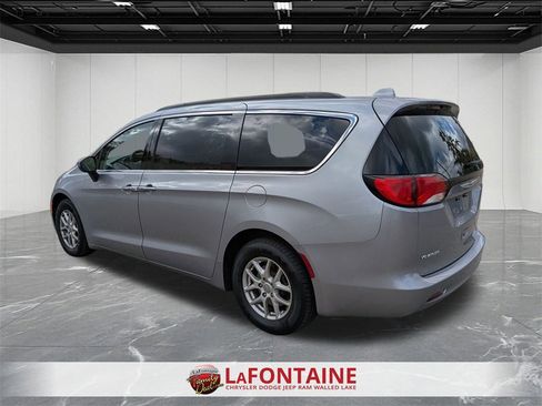 Used 2020 Chrysler Voyager Lxi image 3