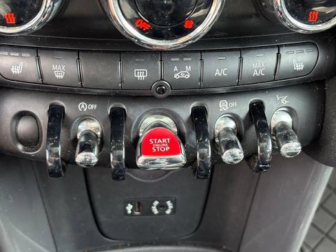 Used 2016 MINI Cooper 4-Door Hardtop FWD image 18