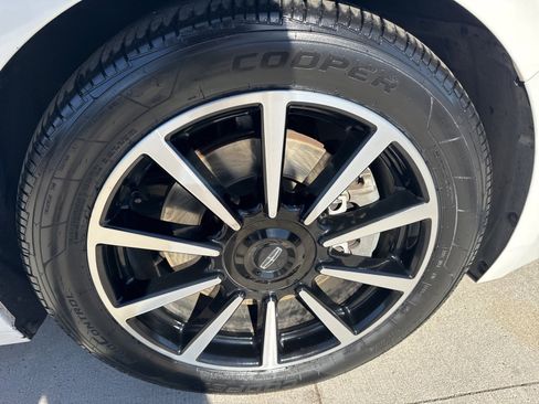 Used 2020 Lincoln Continental Reserve image 18