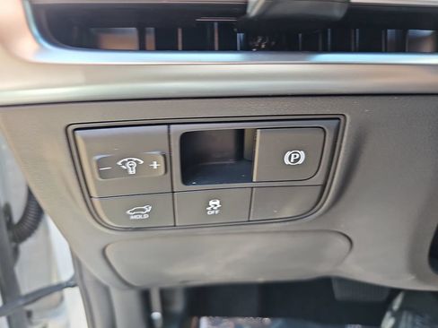 Certified 2025 Hyundai Tucson Limited FWD image 22