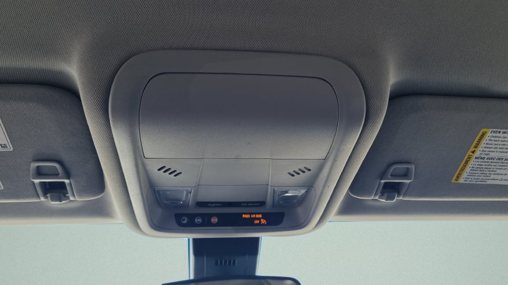 Used 2020 Chevrolet Equinox LS w/ LS Convenience Package FWD image 17