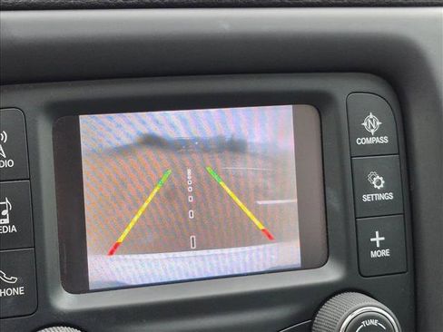 Used 2018 Jeep Compass Latitude FWD image 5