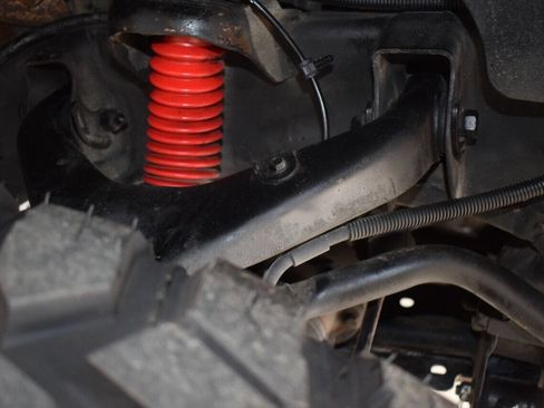 Used 2003 HUMMER H2 w/ Preferred Equipment Group image 12