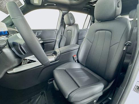 New 2026 Mercedes-Benz GLB 250 image 16