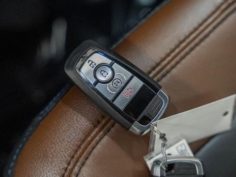 Used 2023 Ford Bronco Outer Banks image 46