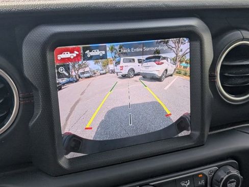 Used 2020 Jeep Gladiator Rubicon AWD/4WD image 24