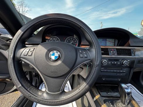 Used 2009 BMW 328i Convertible RWD image 16