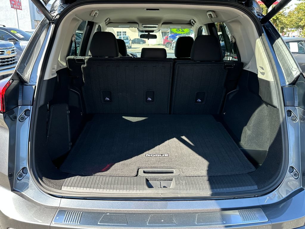 Used 2026 Nissan Rogue SV FWD image 21