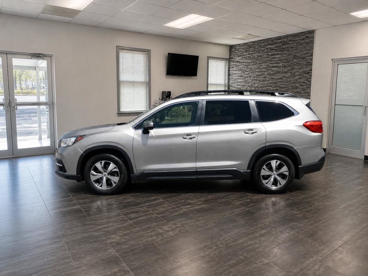 Used 2019 Subaru Ascent Premium AWD/4WD image 6