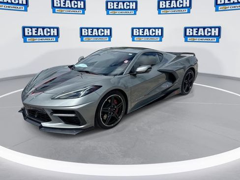 Used 2022 Chevrolet Corvette Stingray Coupe w/ Chrome Exterior Badge Package RWD image 4