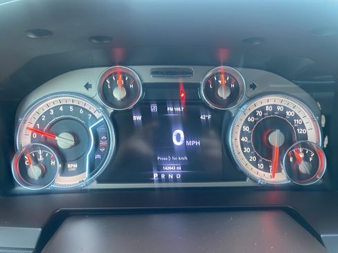 Used 2017 RAM 1500 Laramie Longhorn w/ Convenience Group image 12