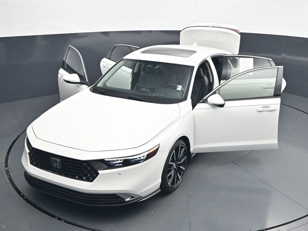 Used 2024 Honda Accord Touring image 39