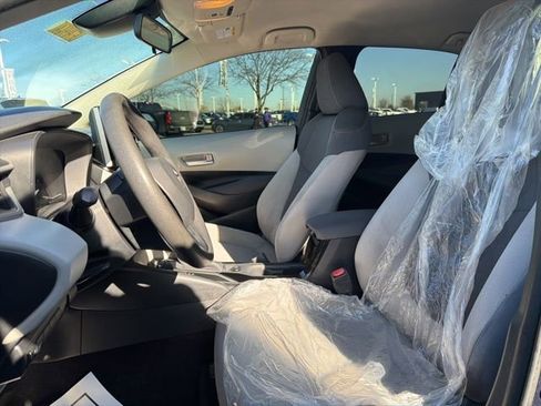 Used 2020 Toyota Corolla LE image 21