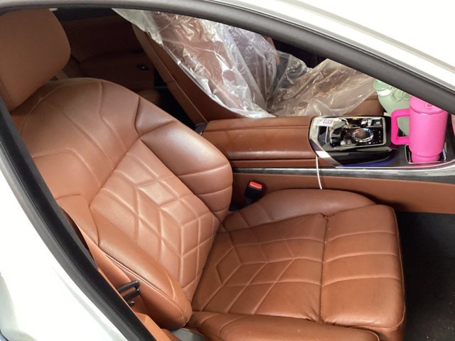 Used 2024 BMW 760i xDrive w/ Executive Package AWD/4WD image 14