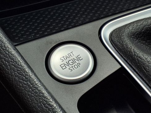 New 2026 Volkswagen Jetta SE image 18