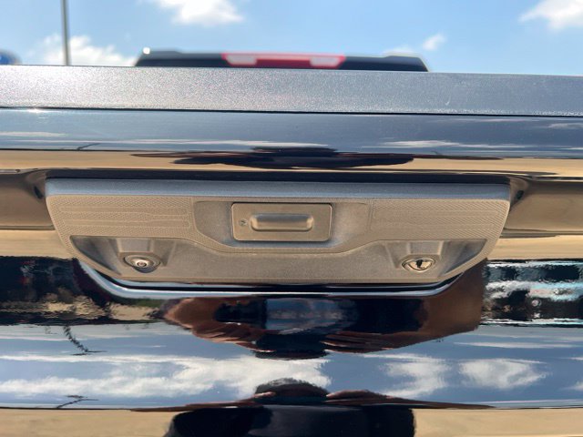 Used 2025 Chevrolet Silverado 1500 LT Trail Boss w/ Convenience Package II AWD/4WD image 18
