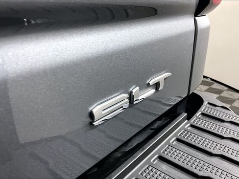 Certified 2021 GMC Sierra 1500 SLT image 9